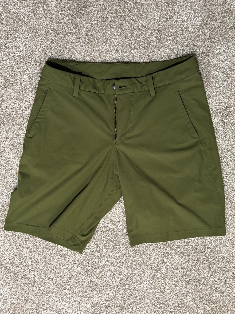 lululemon athletica Men's 34” waist Olive 10” ABC Shorts